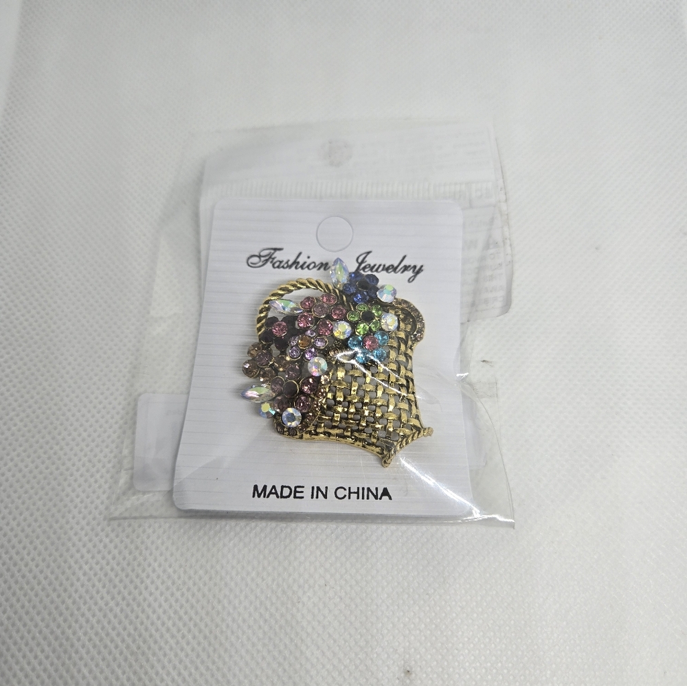 Elegant Gold and Multicolor Brooch - Picture 5 of 5